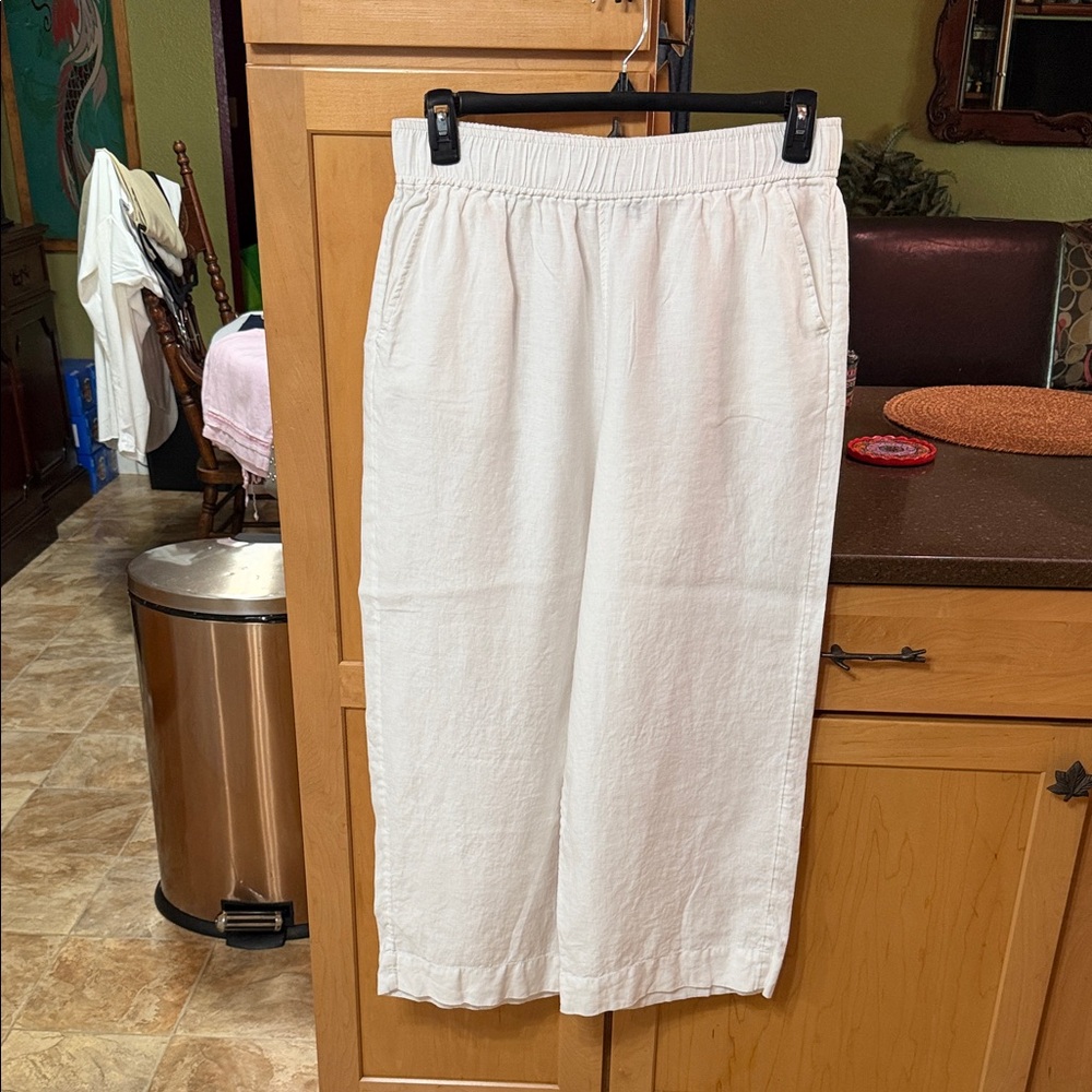 Tahari linen Women's White Elastic Waist Linen wide Cropped Pants